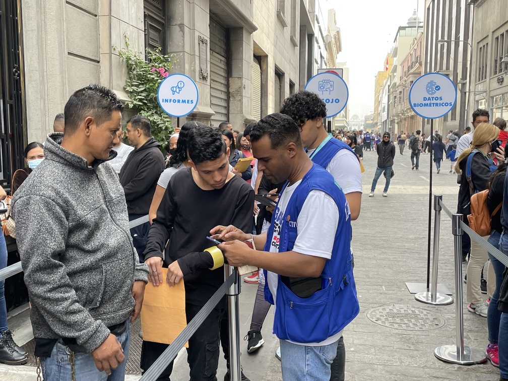 Lee más sobre el artículo Más de mil venezolanos regularizaron su estatus migratorio en Perú