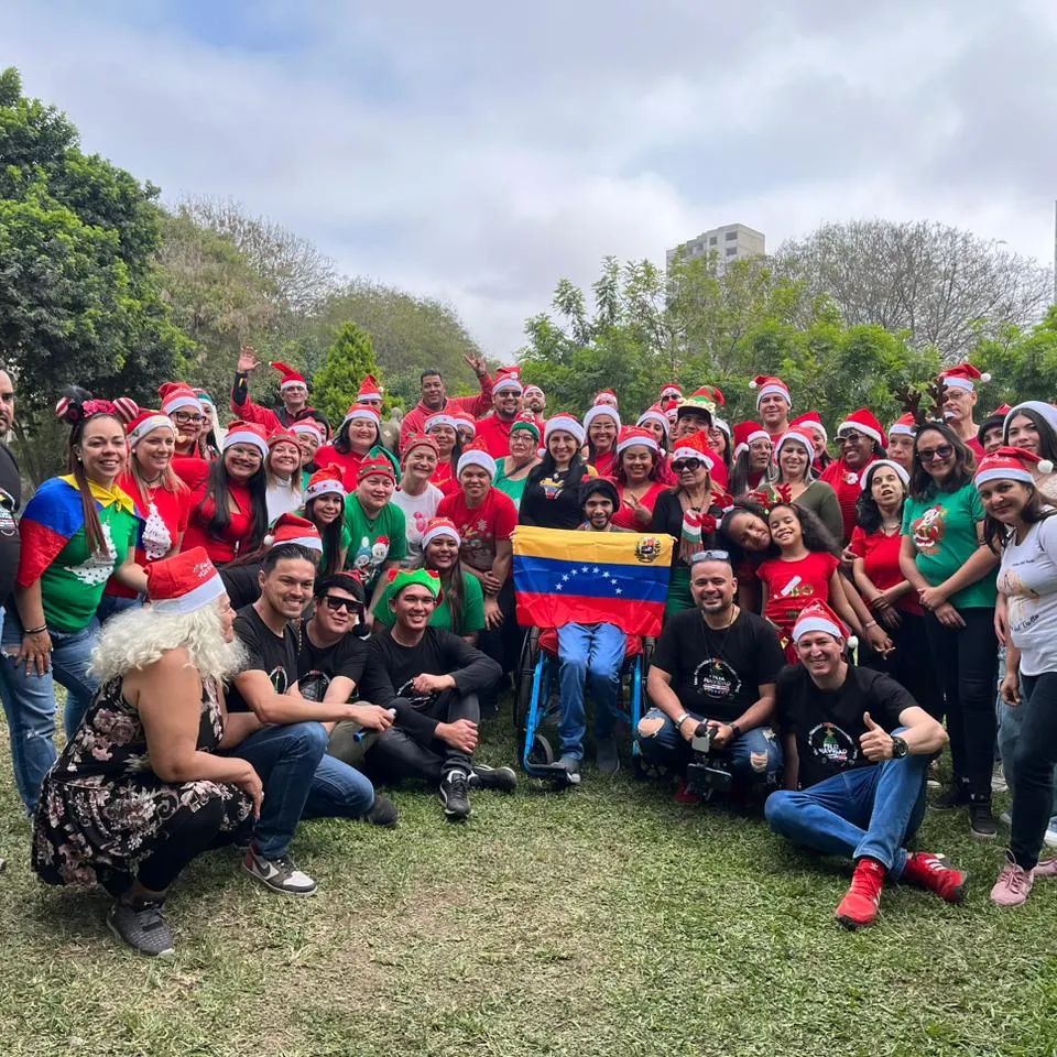 Lee más sobre el artículo Venezolanos protagonizan mensaje de navidad grabado en Lima